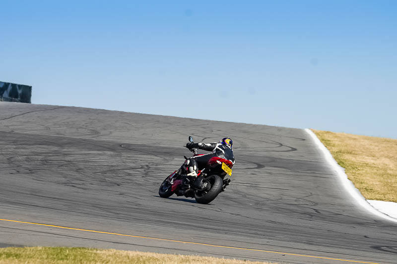 donington no limits trackday;donington park photographs;donington trackday photographs;no limits trackdays;peter wileman photography;trackday digital images;trackday photos